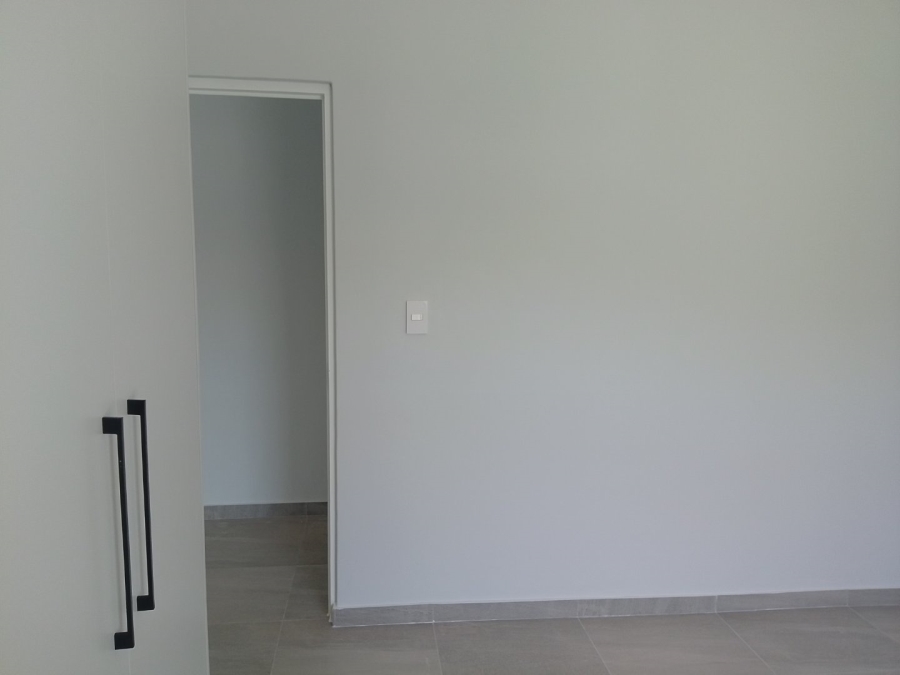 1 Bedroom Property for Sale in Flamingo Vlei Western Cape